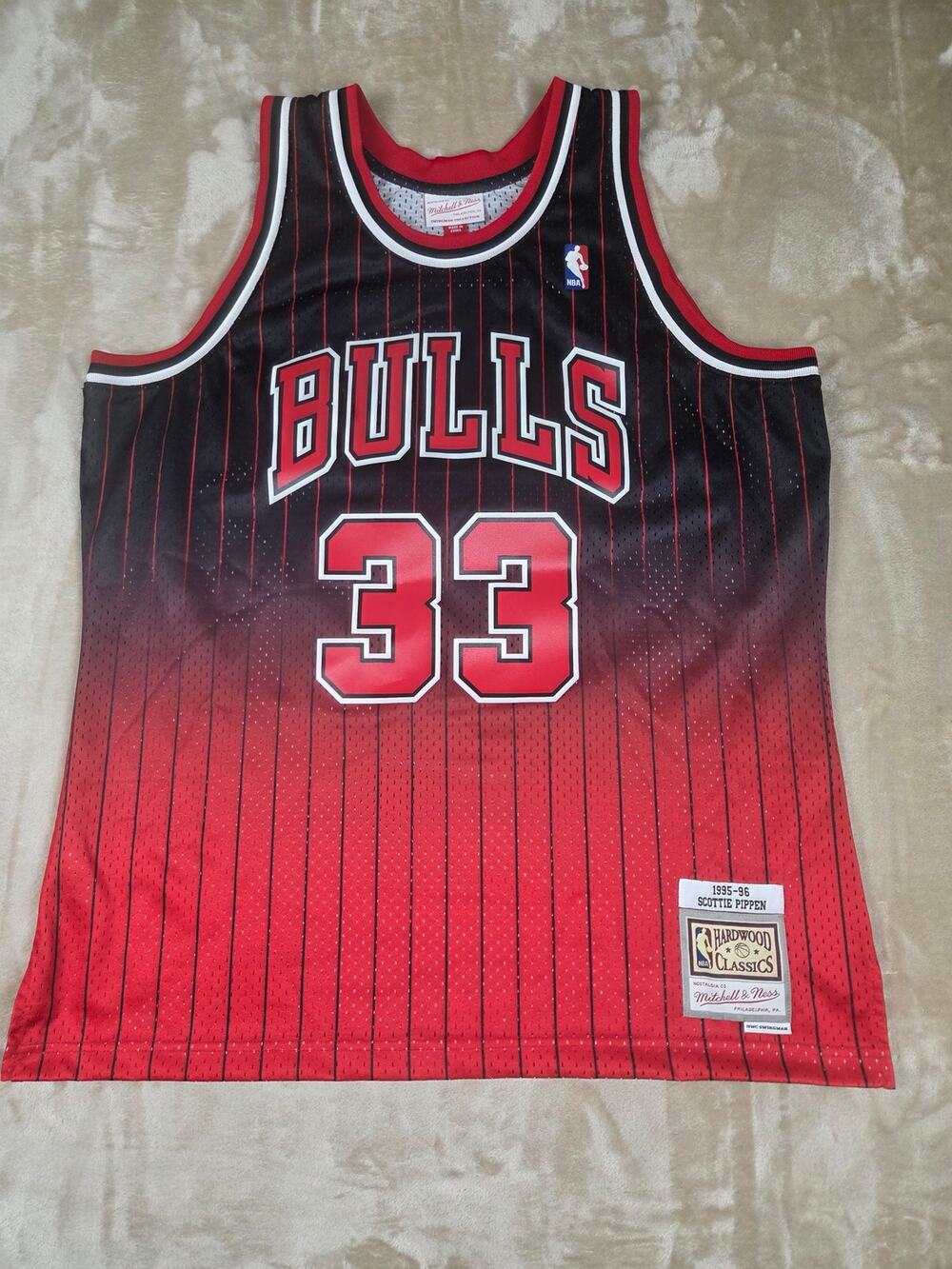 Micltchell & Ness Pippen Jersey